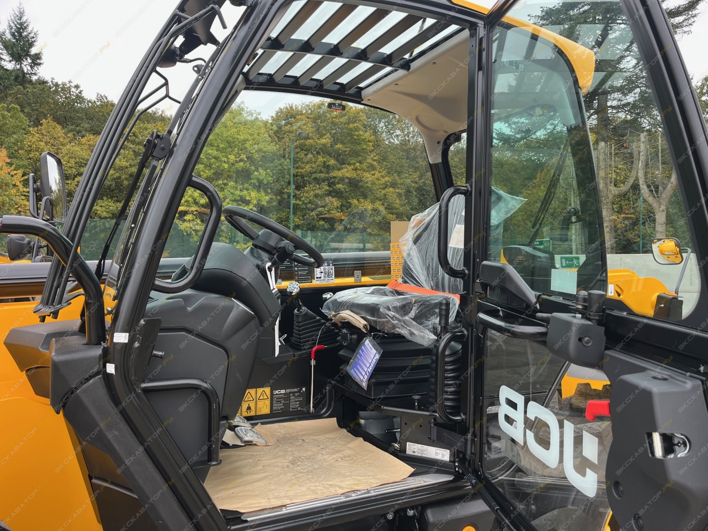 JCB 540-140  [4]