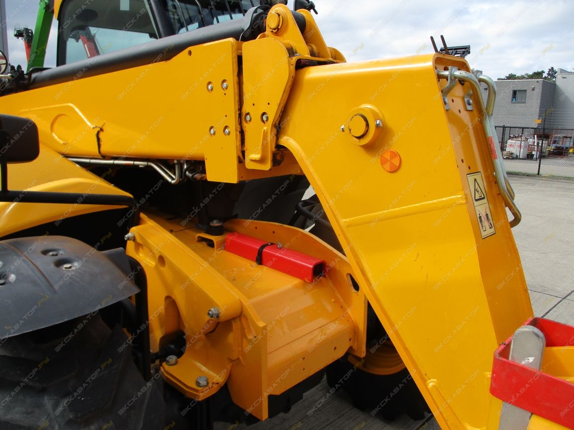 JCB 535-95 [25]