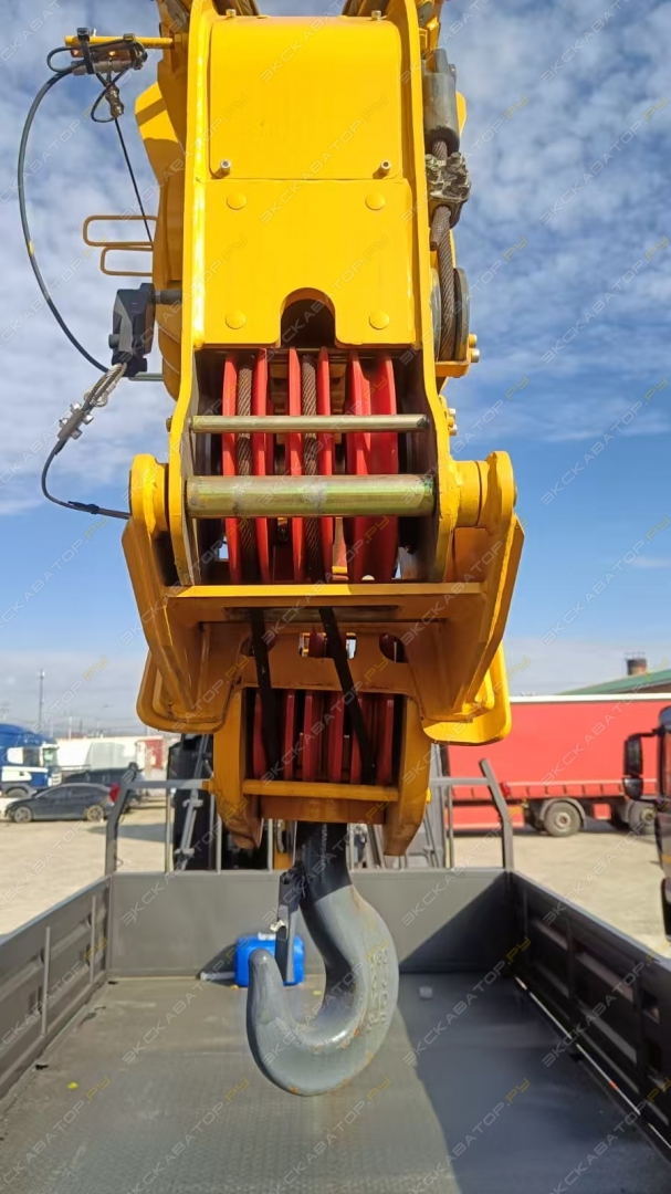 XCMG SQS300-5 [13]