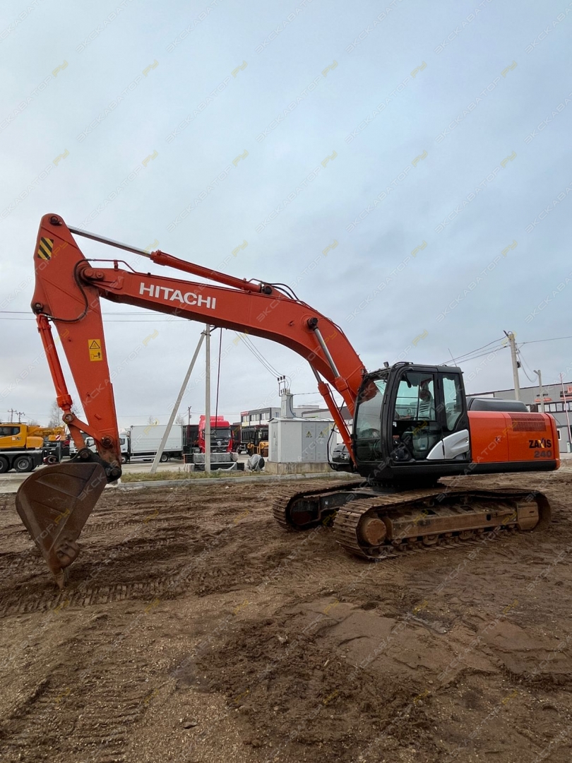 Hitachi ZX240LC [0]