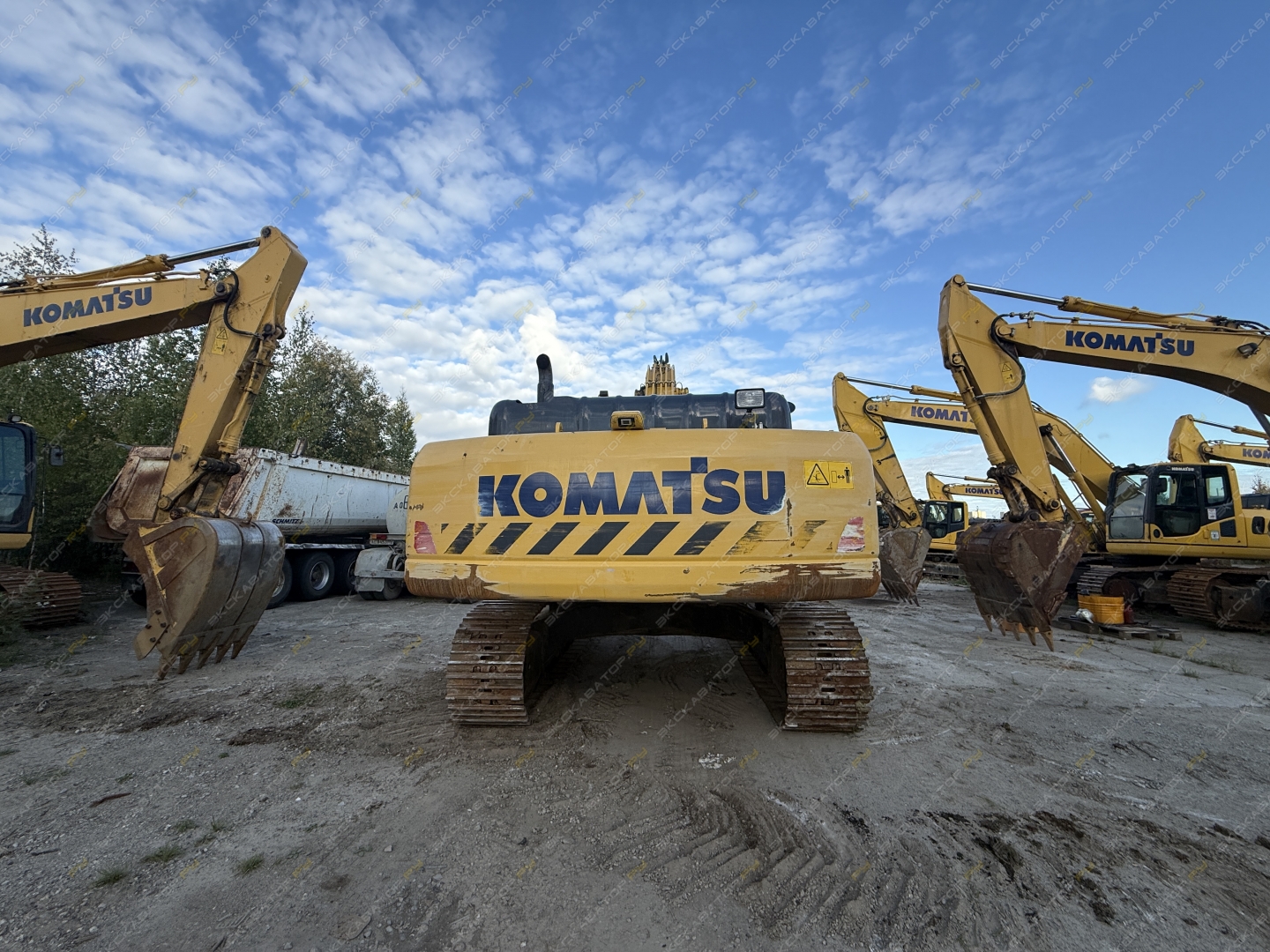 Komatsu PC300-8M0 [1]