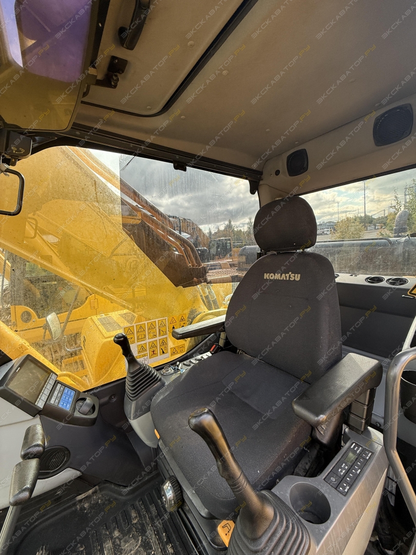 Komatsu PC300-8M0 [6]