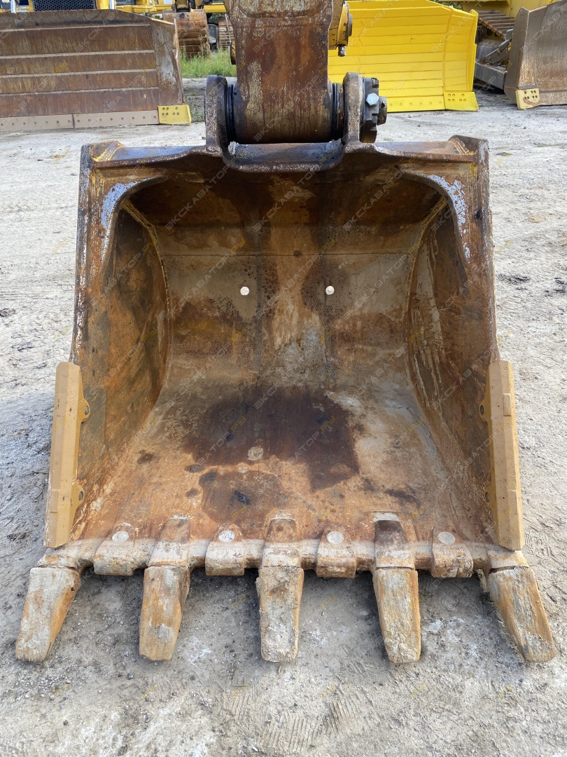 Komatsu PC300-8M0 [9]