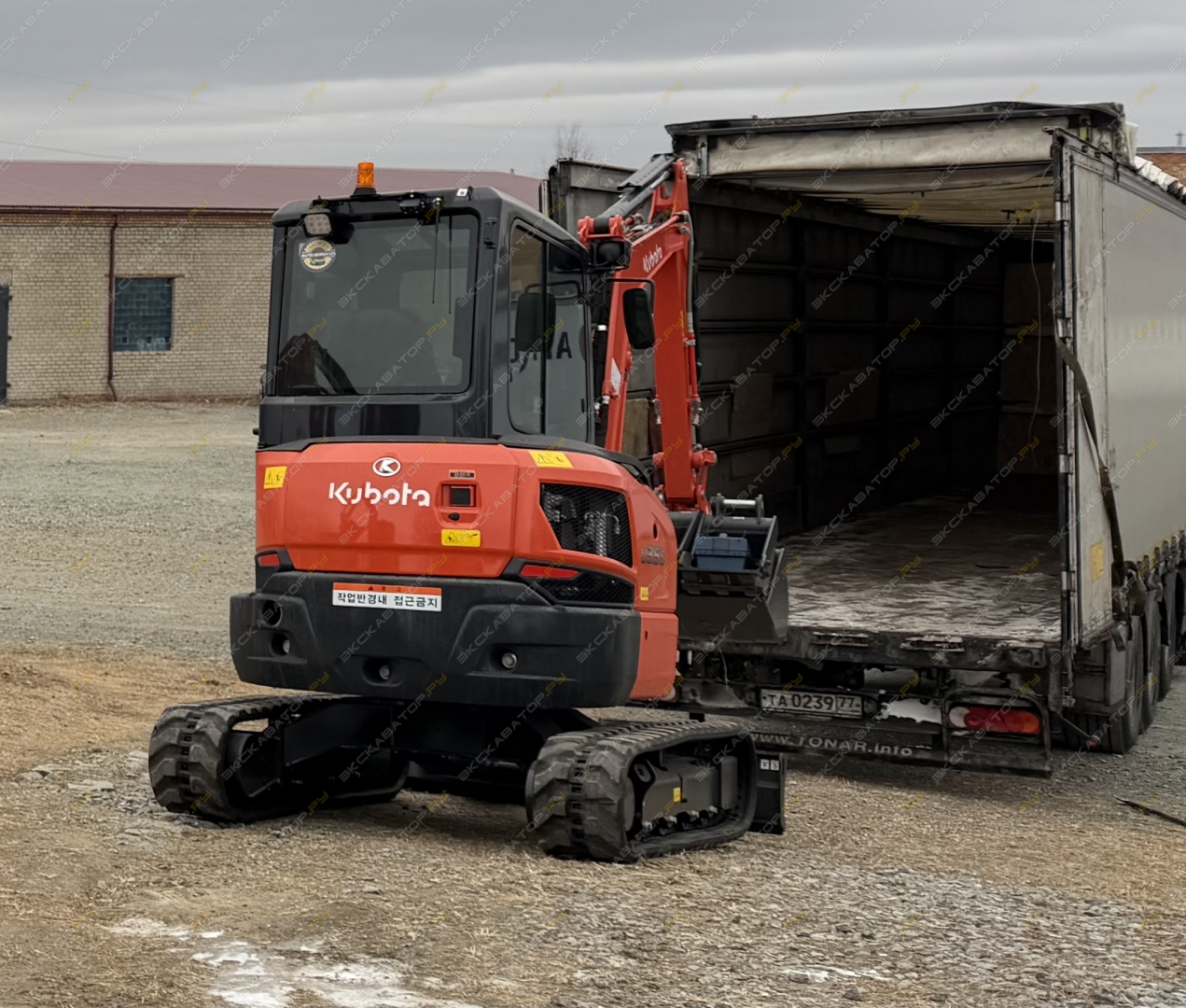 Kubota U35-6S [8]