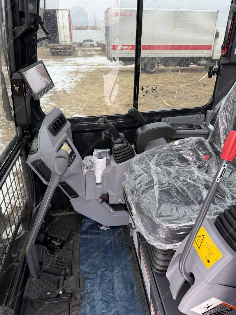 Kubota U35-6S [6]