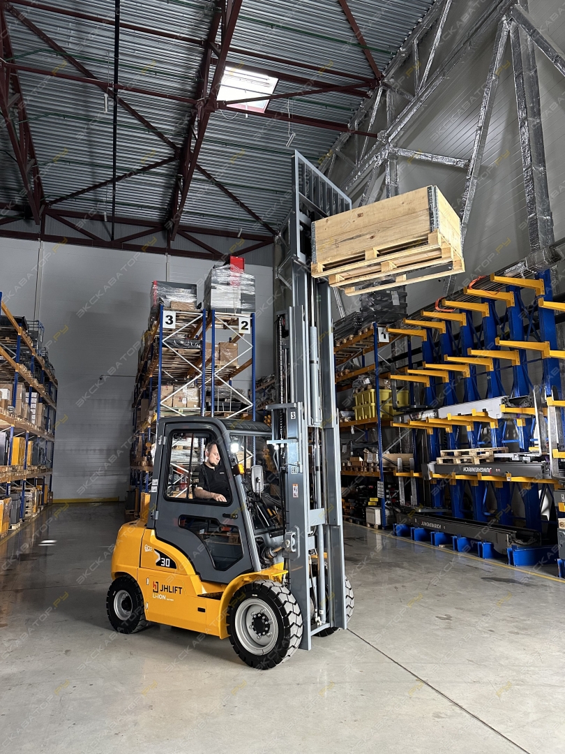 JHLIFT CPD 15-38 ХE [9]