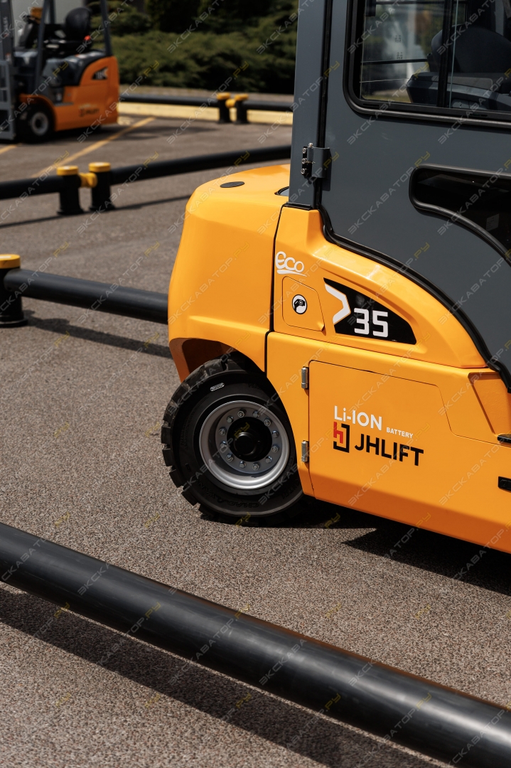 JHLIFT CPD 15-38 ХE [26]