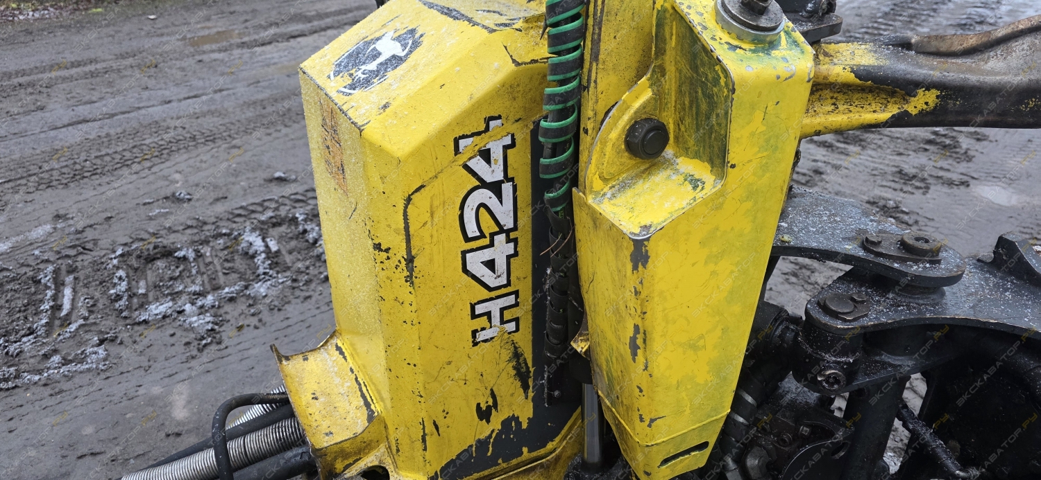 John Deere 1270G [27]