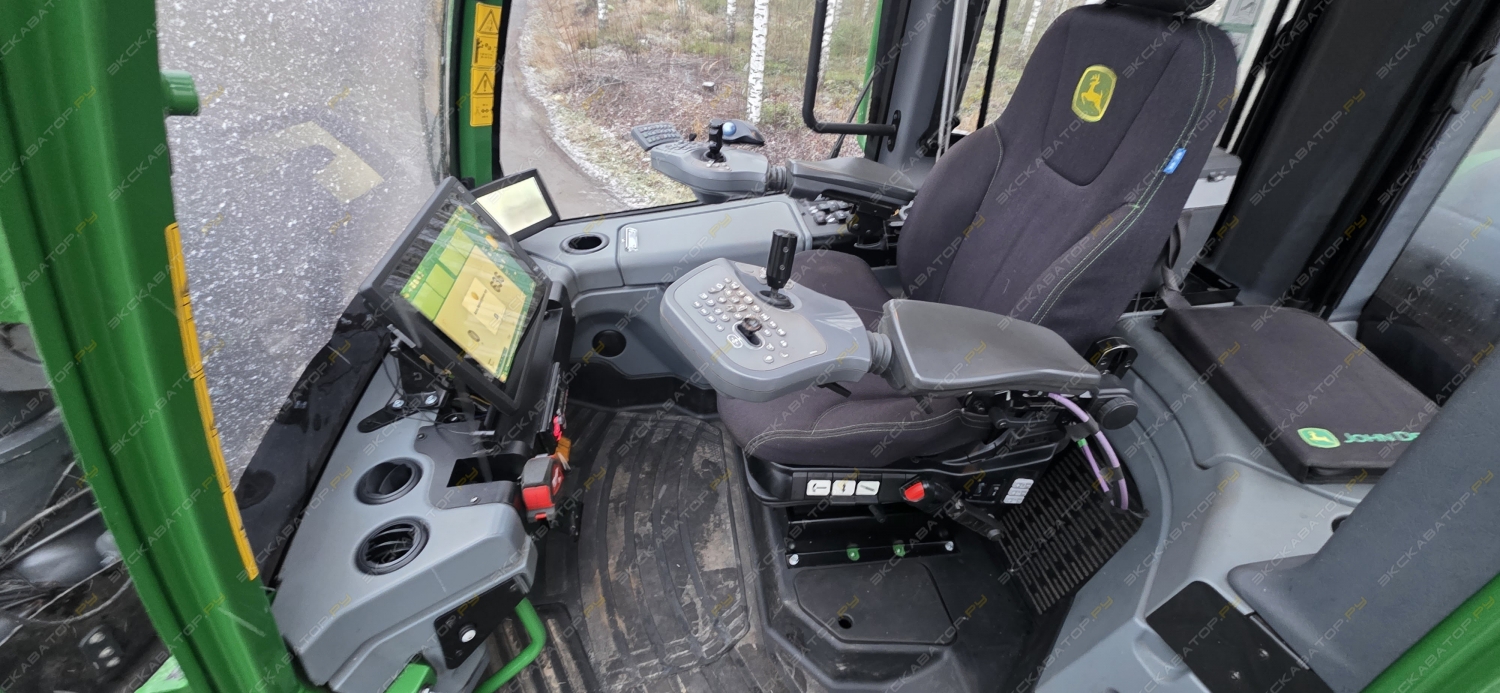 John Deere 1270G [13]