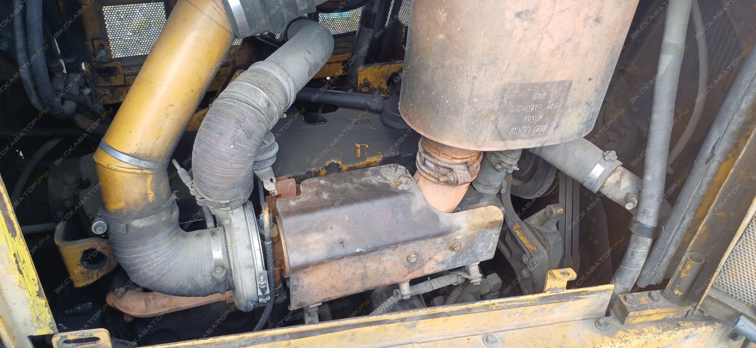 Caterpillar D7R [7]