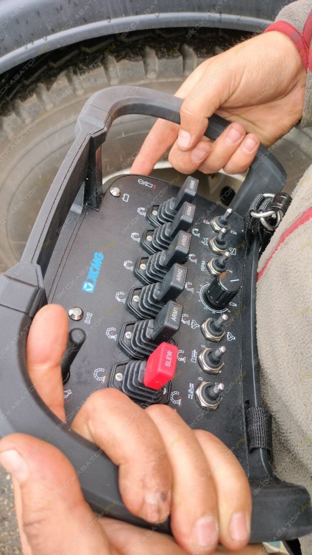 XCMG HB37V [3]