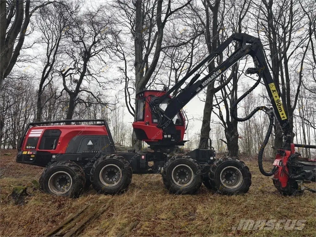 Komatsu 931XC [10]
