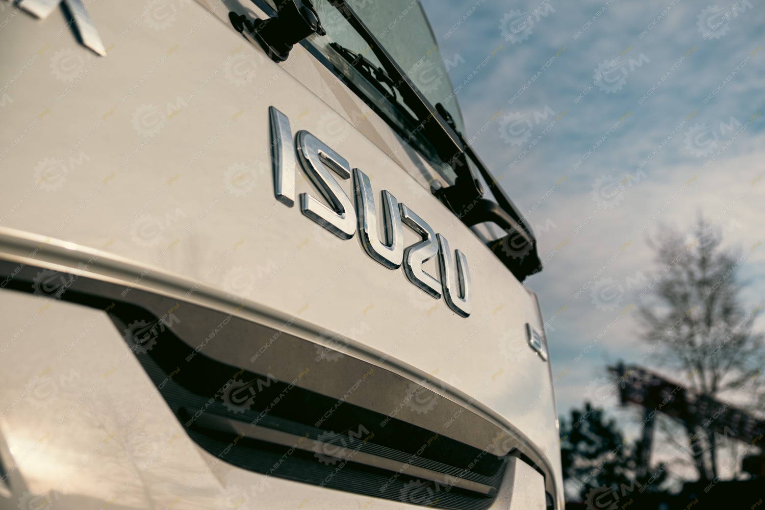Isuzu Giga (автогидроподъемник) [7]