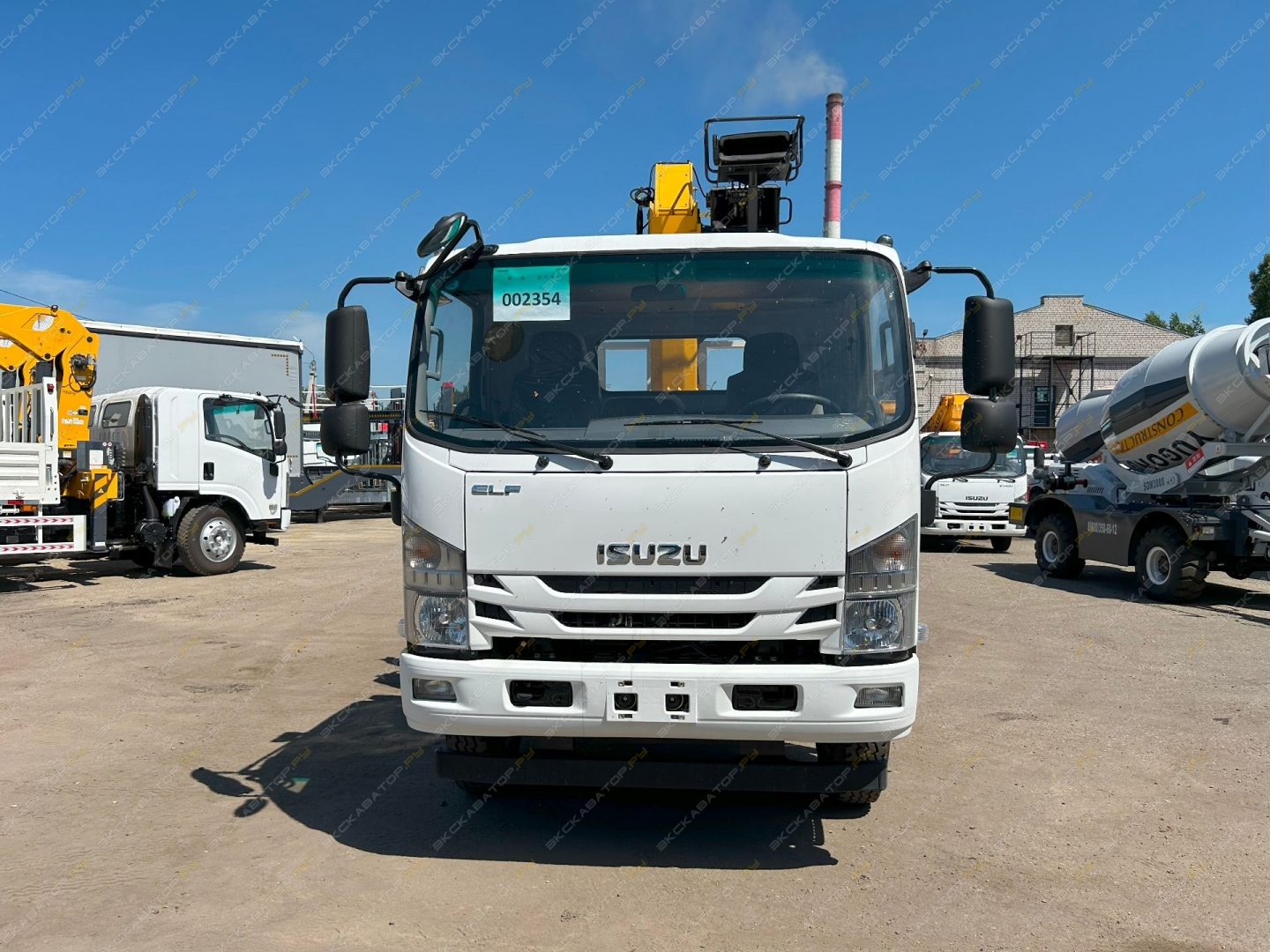Isuzu Elf [13]