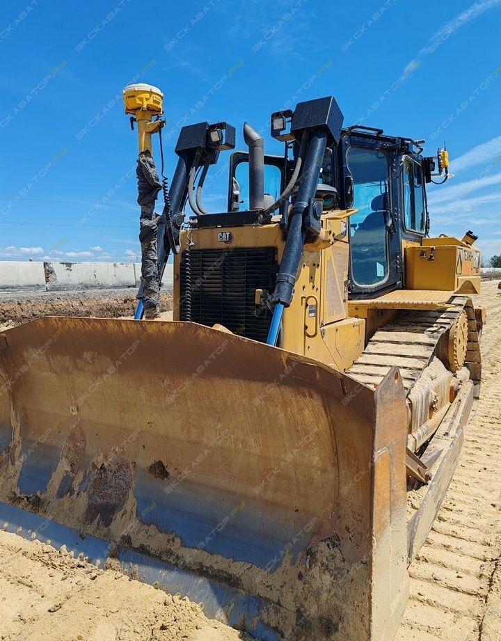 Caterpillar D6 [7]