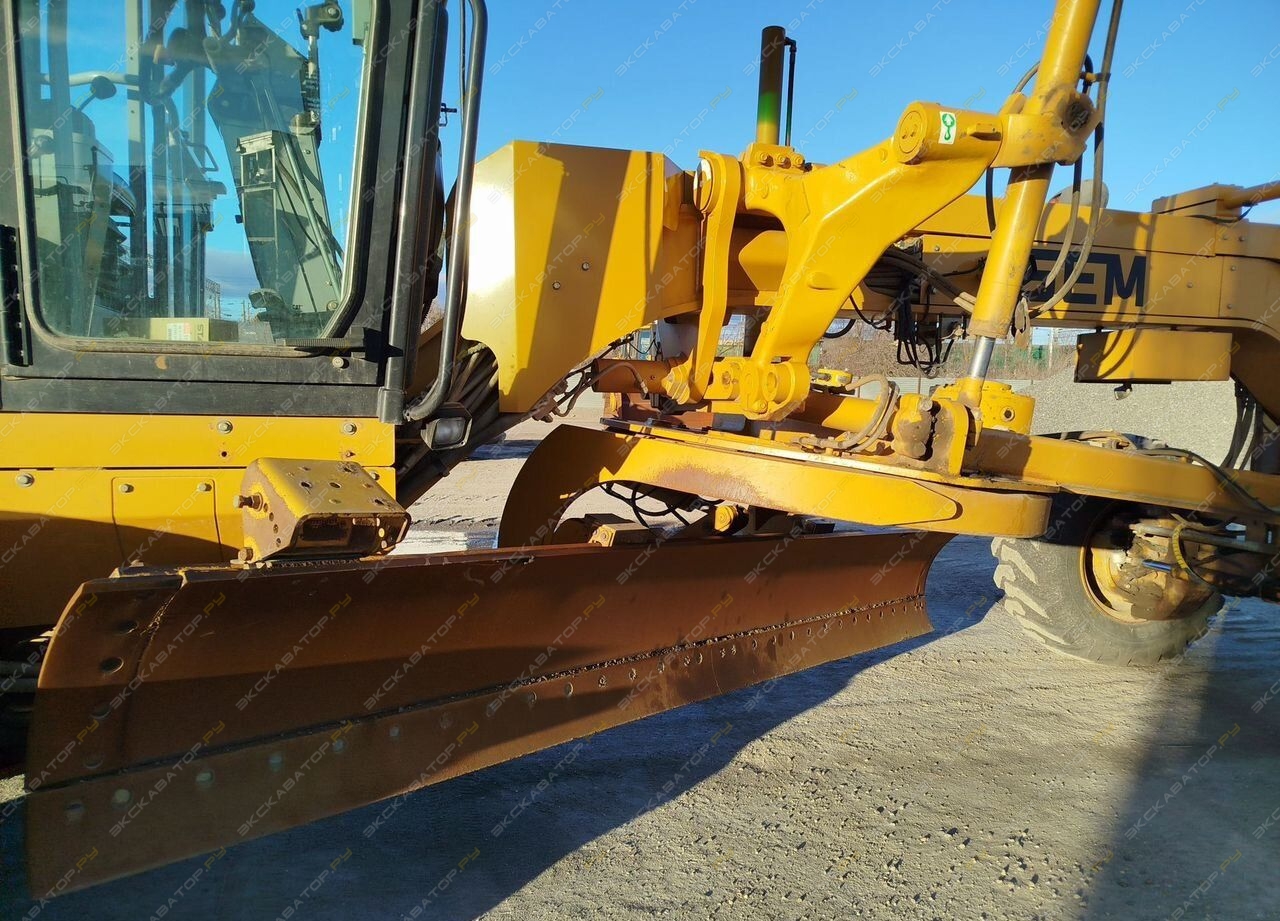 SEM 922AWD [1]