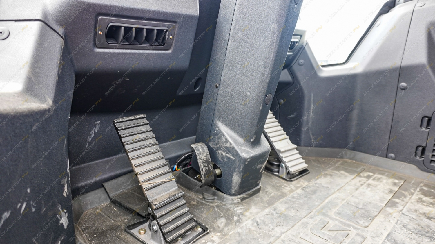 LiuGong ZL50CN [20]