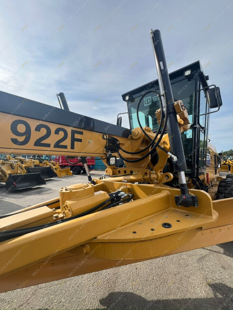 SEM 922AWD [12]