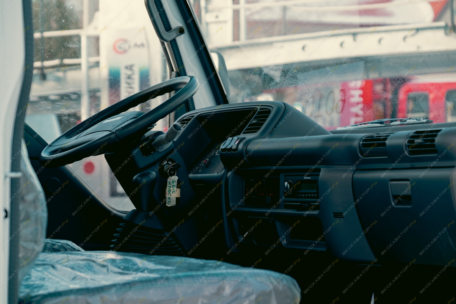 Isuzu 5 куб.м на шасси NQR90 [14]