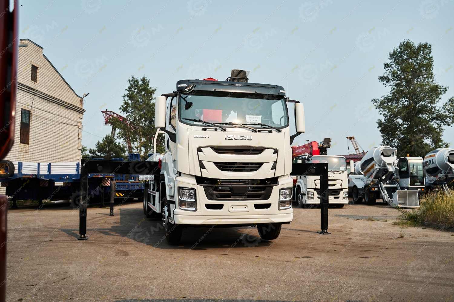 Isuzu Giga [65]