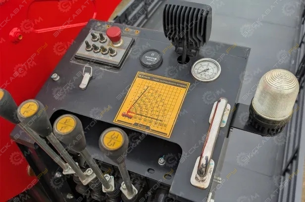 ZZ5257JSQN584GE1 [15]