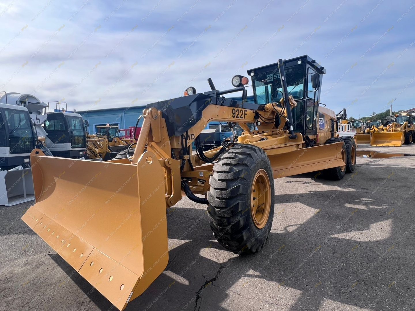 SEM 922AWD [3]