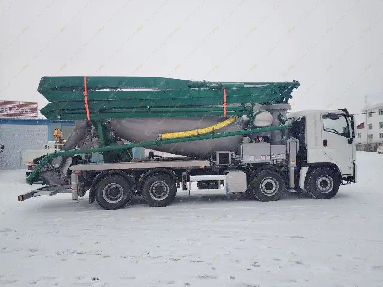 Isuzu XNJ5200THB30 [5]