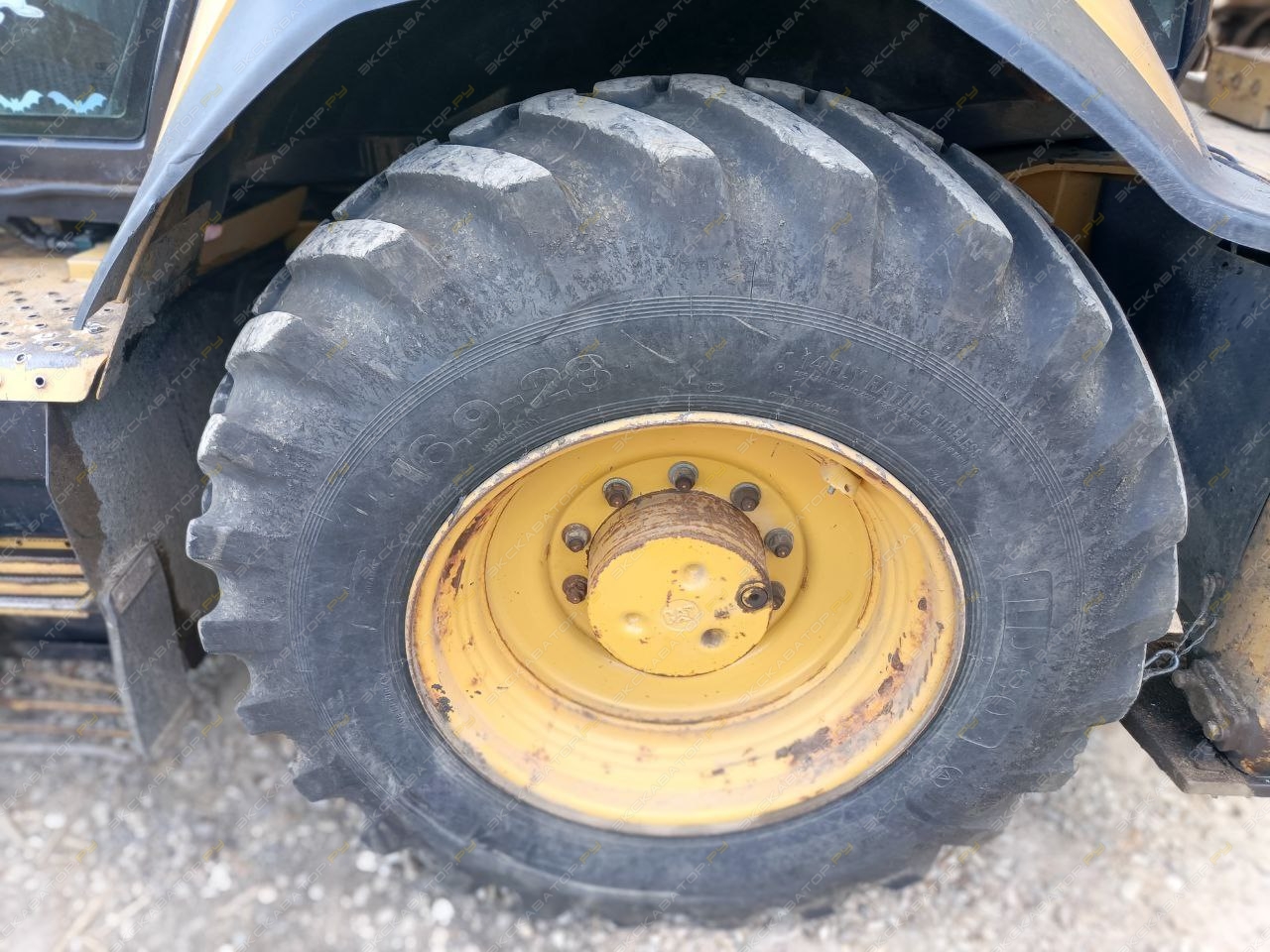 Caterpillar 434F2 [17]