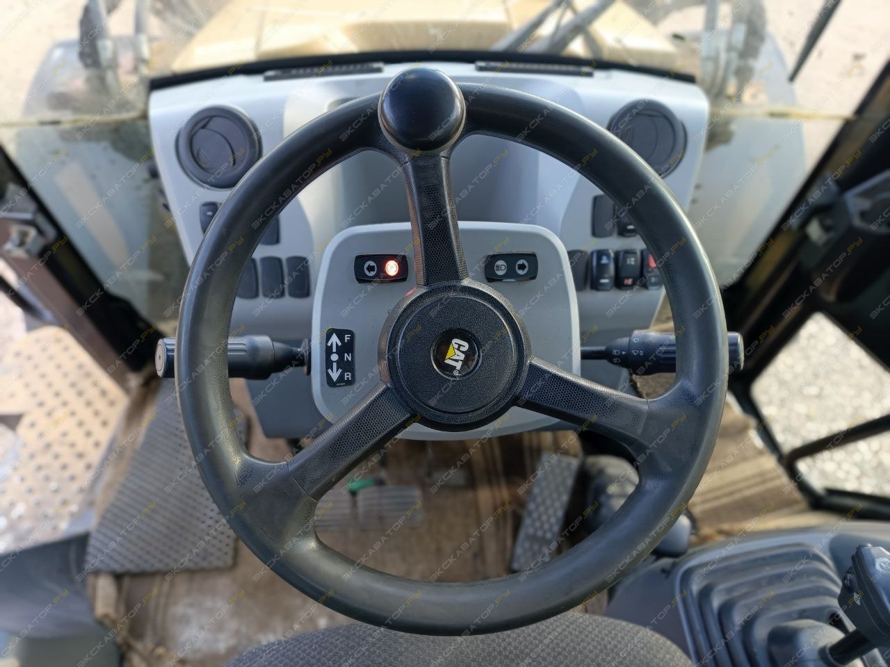 Caterpillar 434F2 [11]