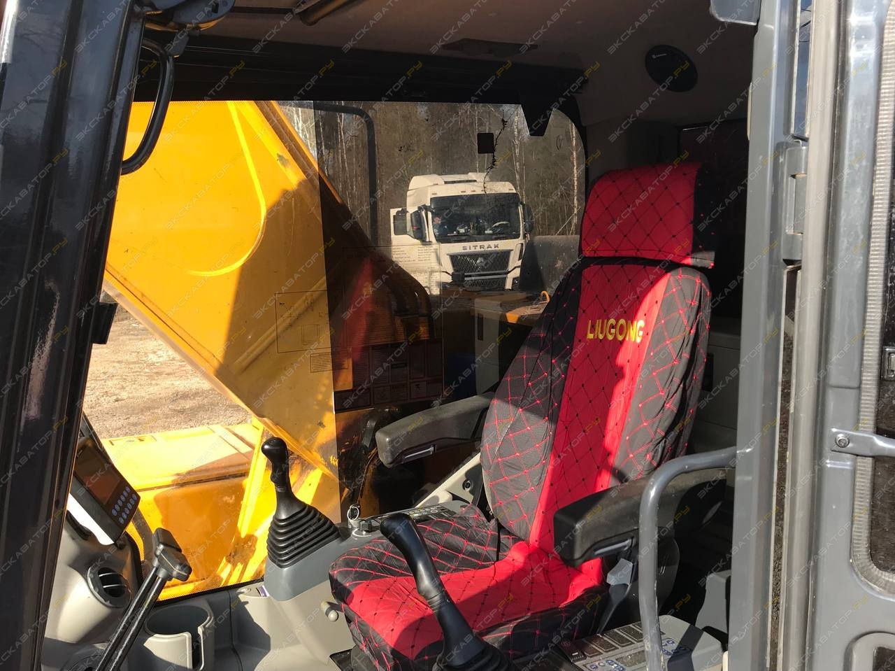 LiuGong CLG920E [4]