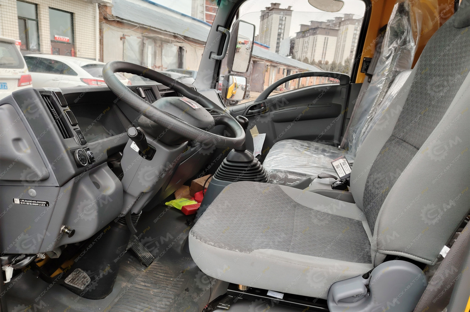 Isuzu Elf [4]