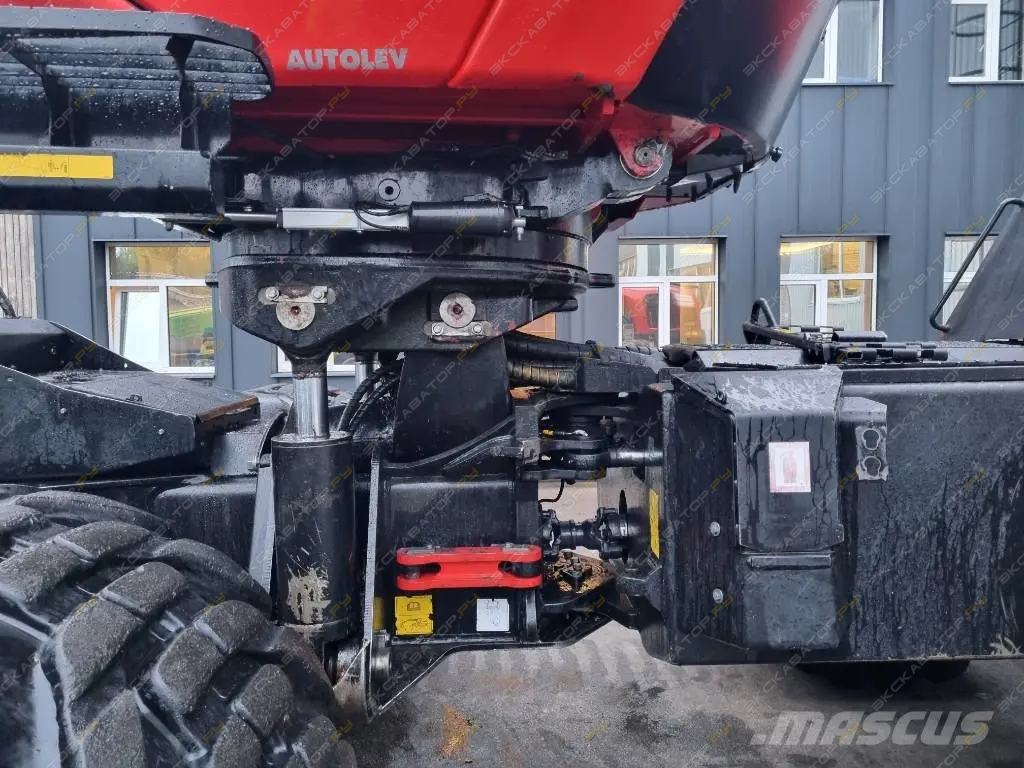 Komatsu 931XC [7]