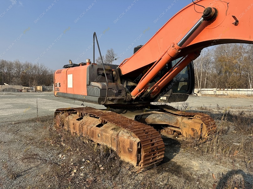 Hitachi ZX330-5G [3]
