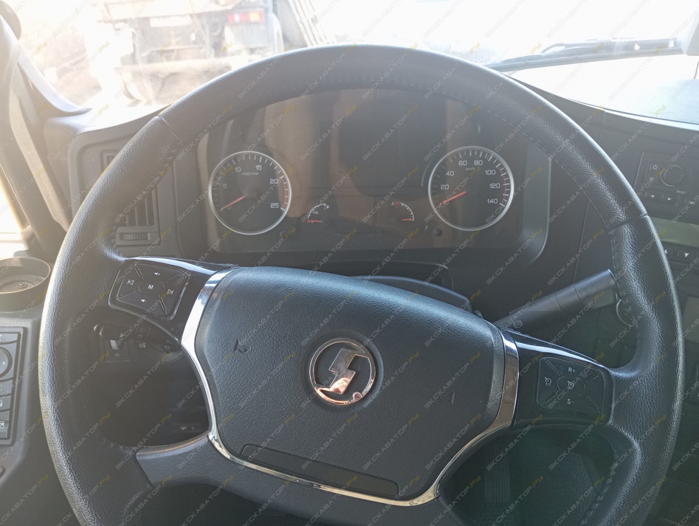 Shacman SX331863366 [3]