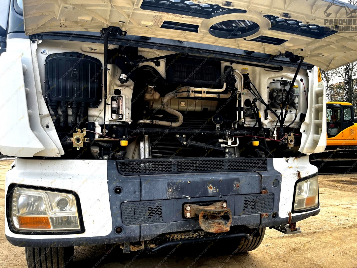 Shacman SX3318DT366 [16]