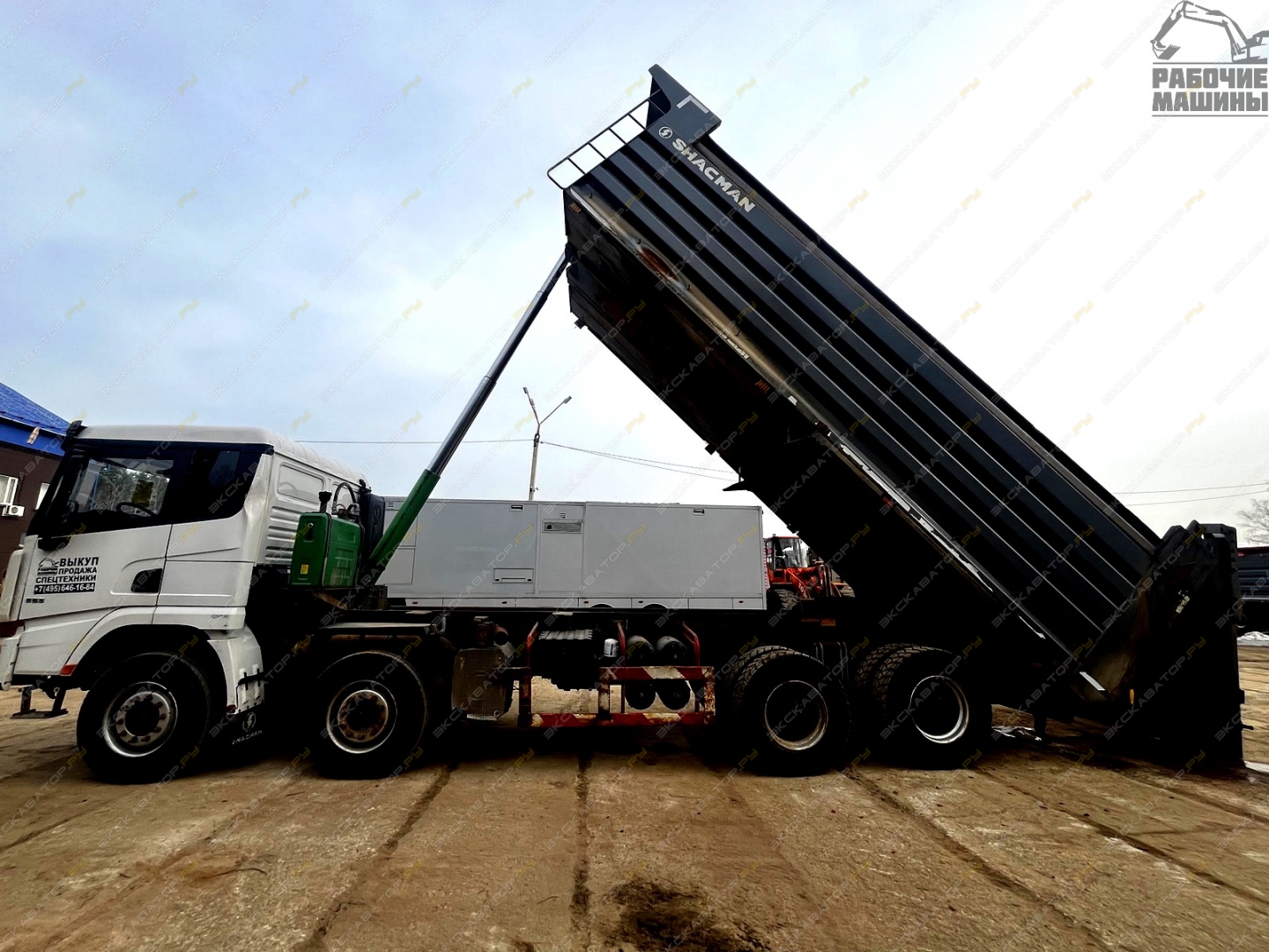 Shacman SX3318DT366 [23]