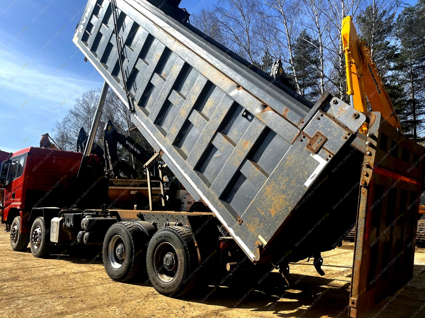 Shacman SX3318DT366 [17]