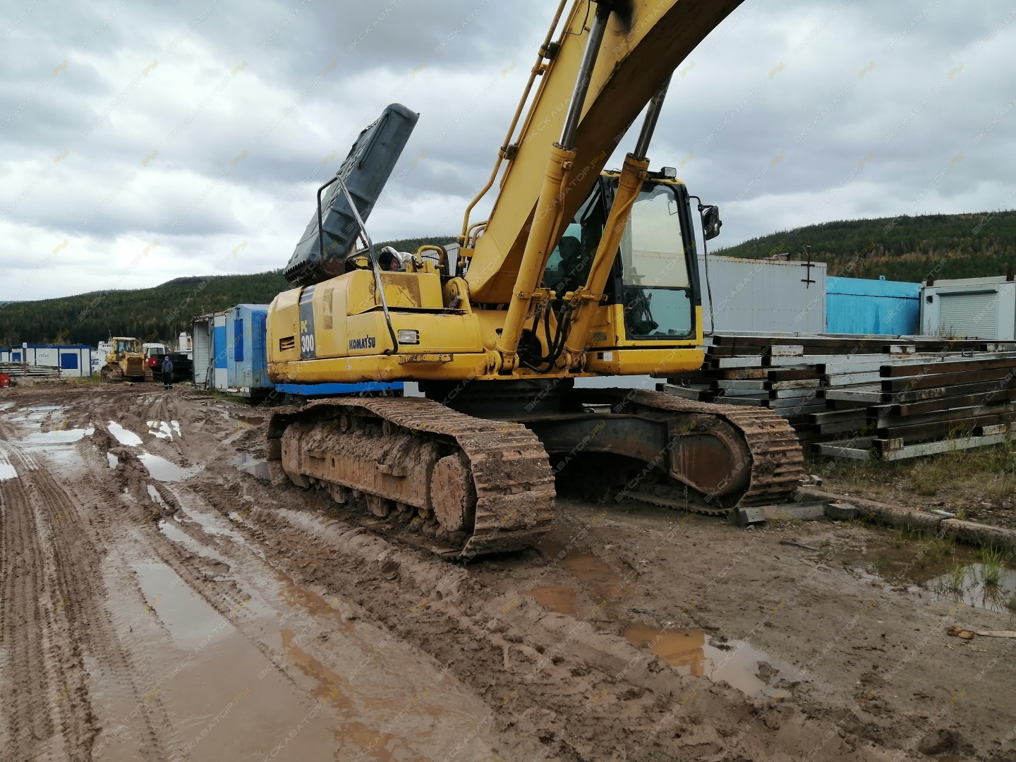 Komatsu PC300-8 [2]