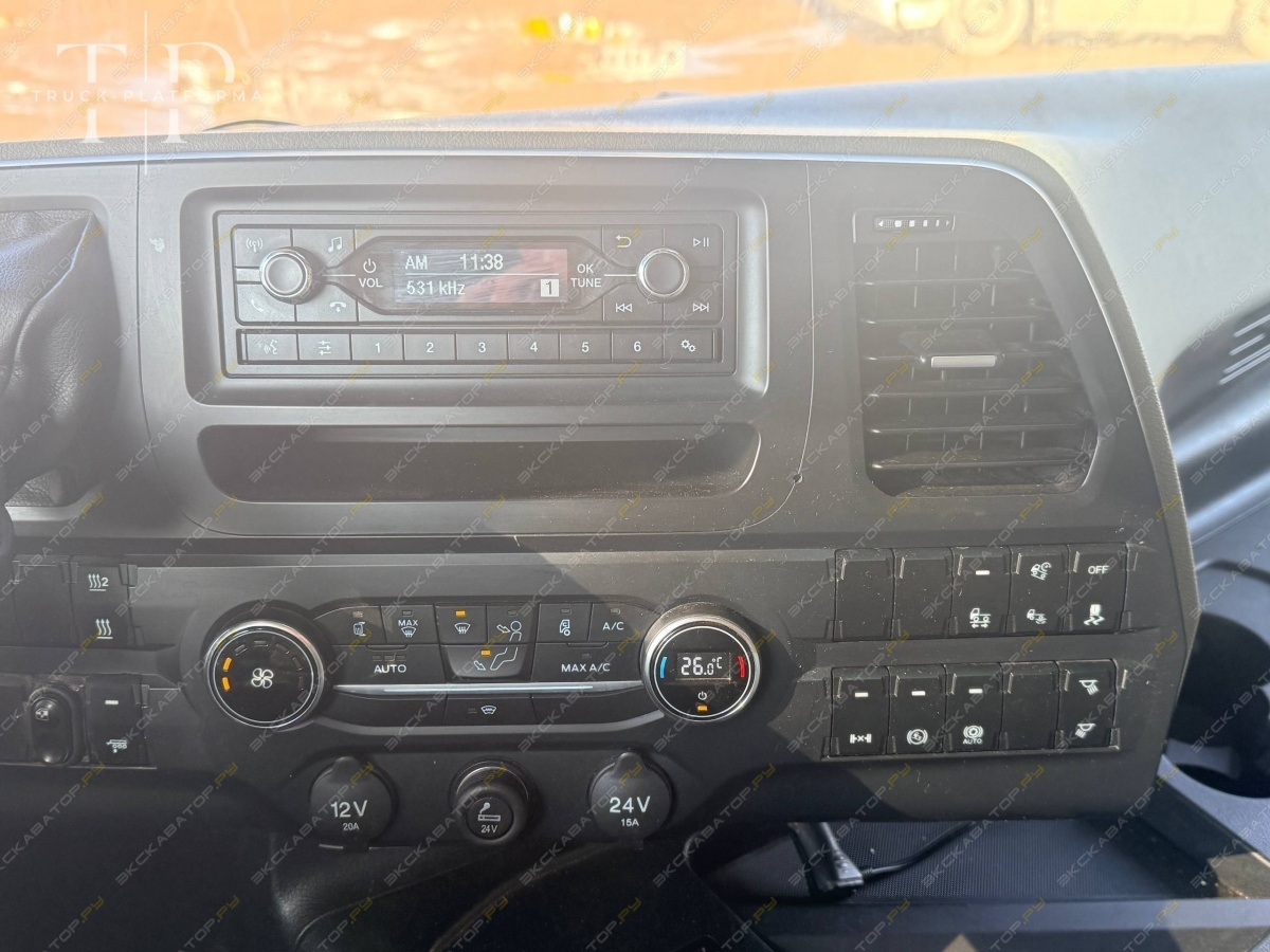 Ford F-MAX [12]