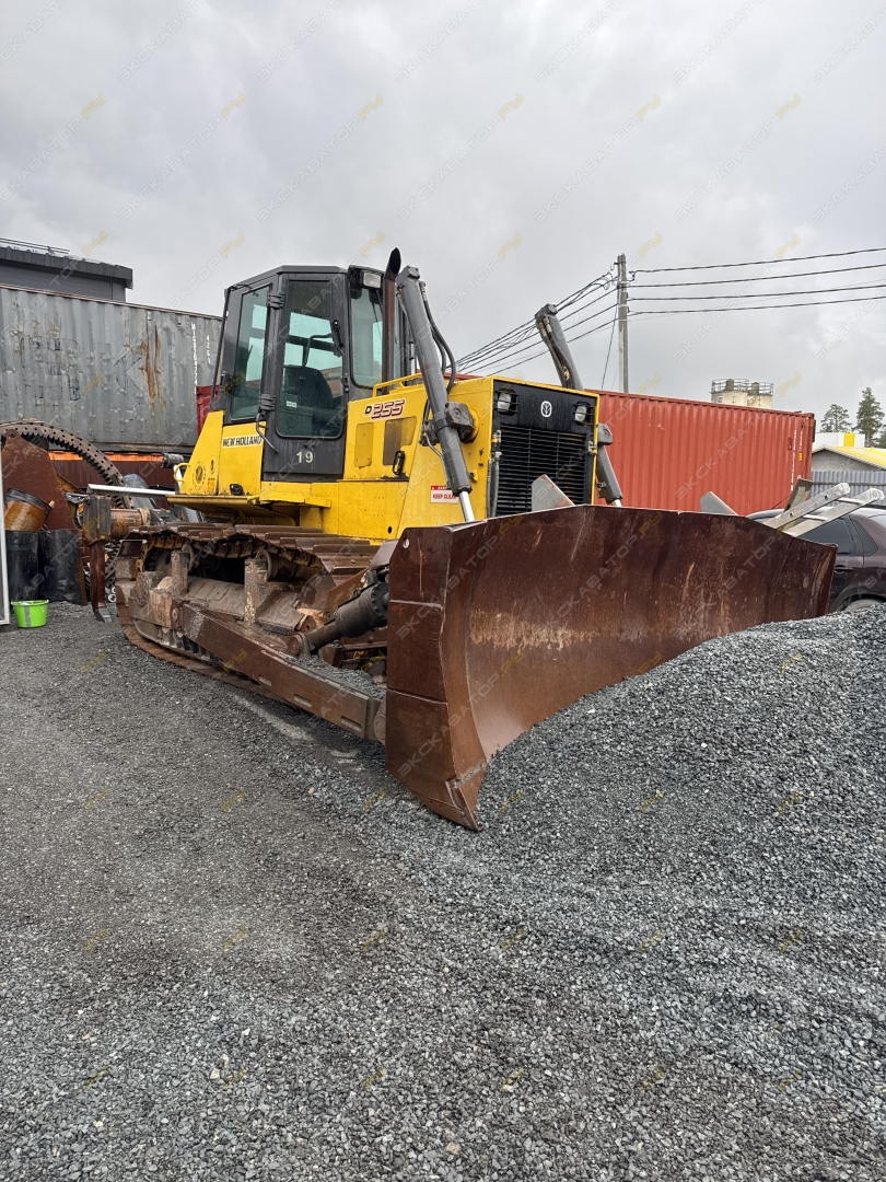New Holland D255 [5]