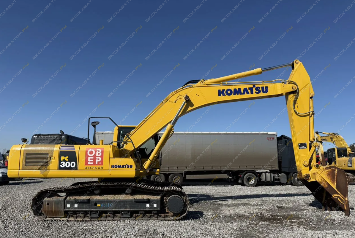 Komatsu PC300-8M0 [0]