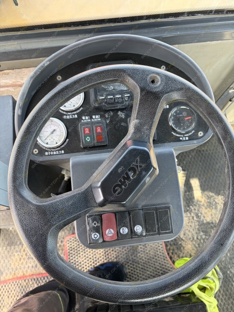XCMG XLZ2103S [7]