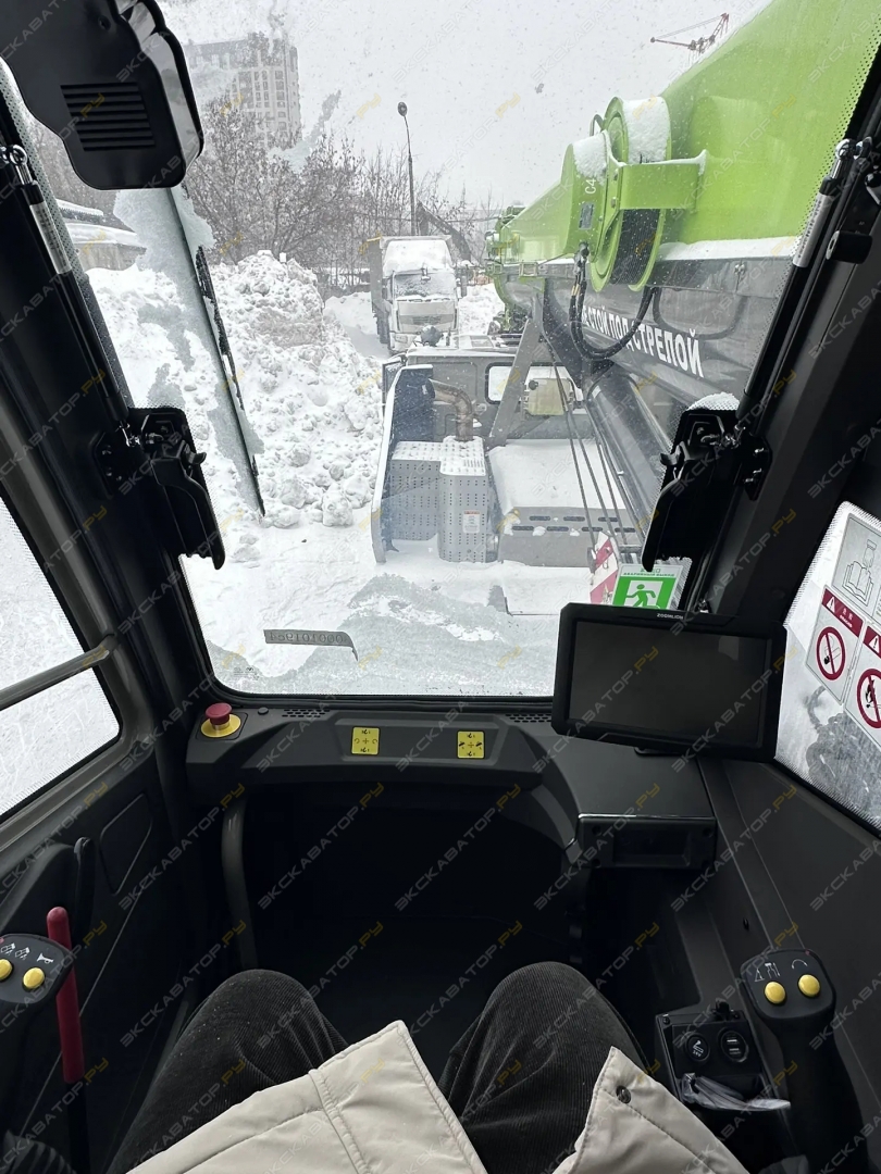 Zoomlion ZTC300V [23]