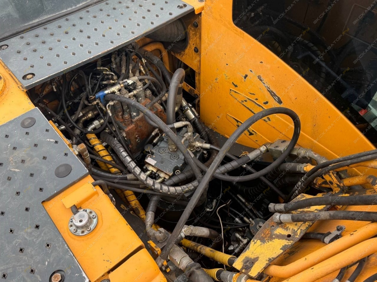 Hyundai R180W-9S [9]