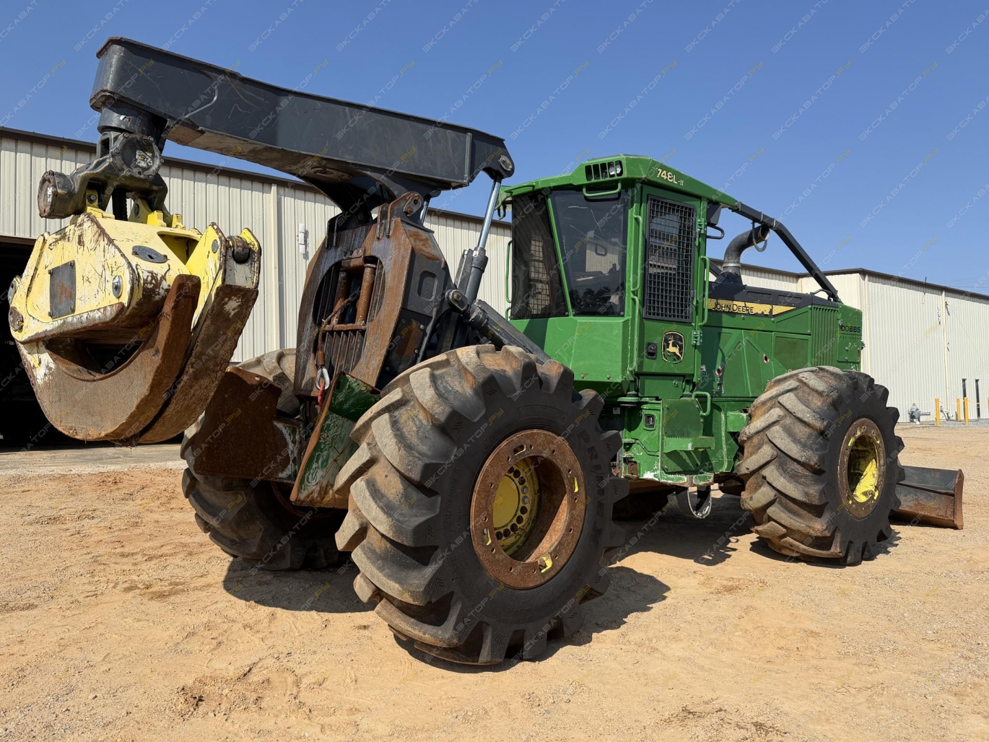 John Deere 748L [2]