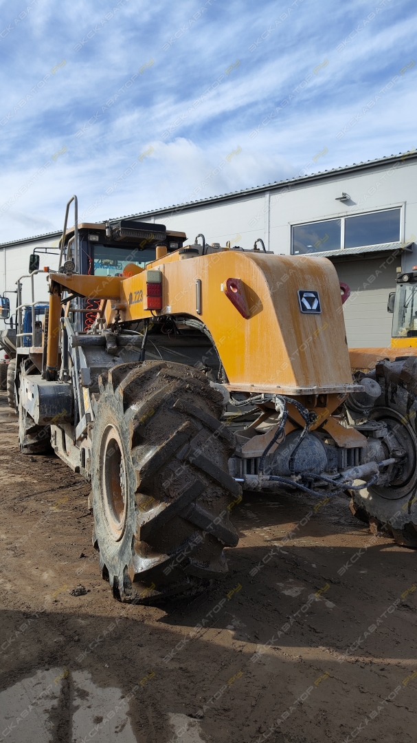 XCMG XLZ2103S [2]