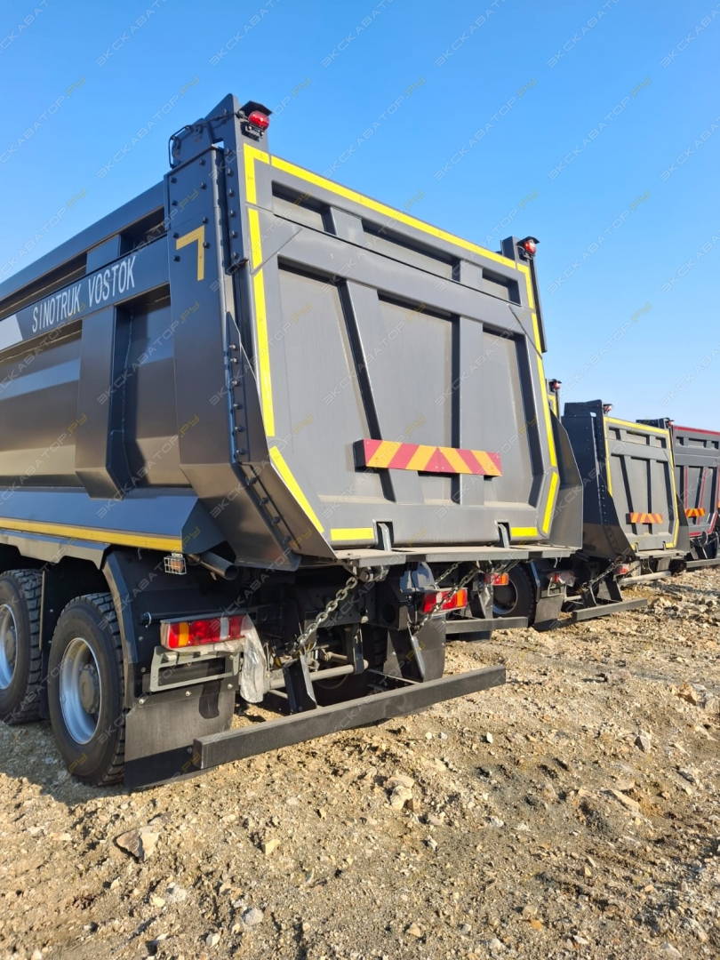 Sitrak C7H 8x4 [5]