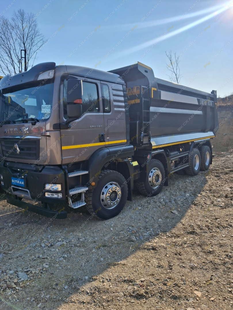 Sitrak C7H 8x4 [4]