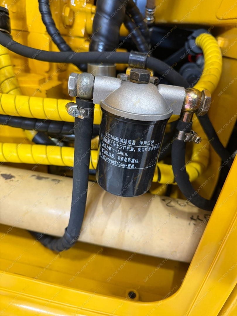 Komatsu D275A-5 [26]