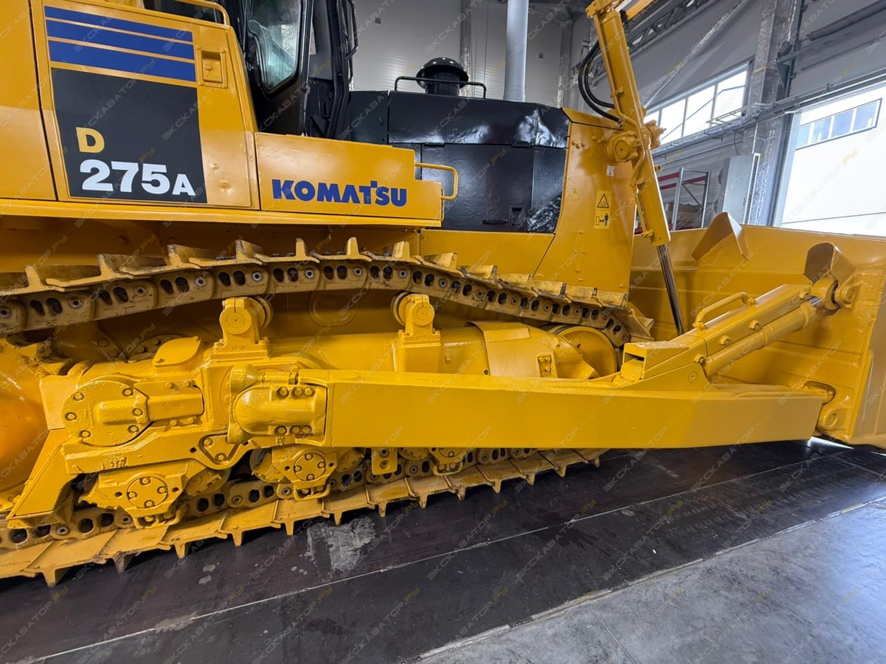 Komatsu D275A-5 [3]